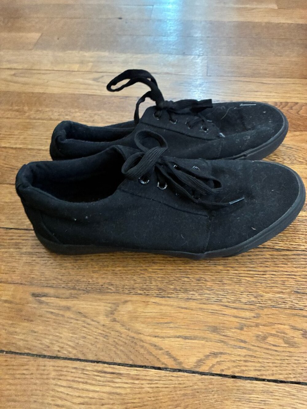 Black Skater Shoe Fabric Sneaker Size 7.5